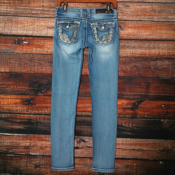 Sexy Couture Jeans Size 7 Low Rise Skinny Embellished Distressed Blue Denim - Picture 3 of 12